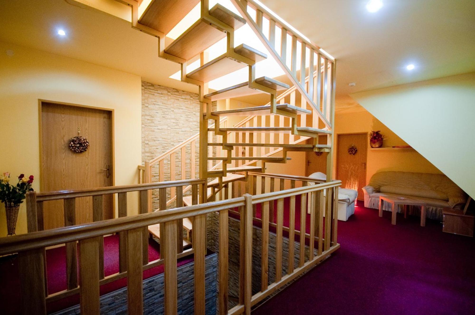 Hotel Penzion Tramky Vikyrovice ภายนอก รูปภาพ